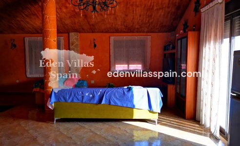 Resale - Country House - Rafal