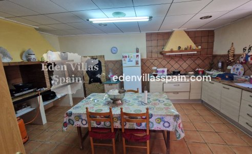 Resale - Country House - Elche
