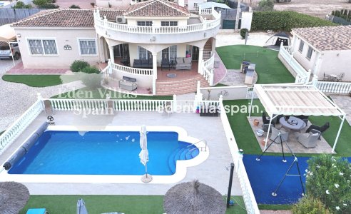 Immobilien Zweiter Hand - Villa an der Küste - La Marina