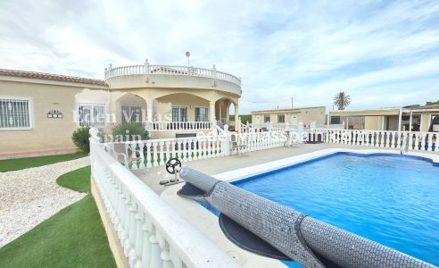 Immobilien Zweiter Hand - Villa an der Küste - La Marina