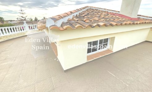 Immobilien Zweiter Hand - Villa an der Küste - La Marina