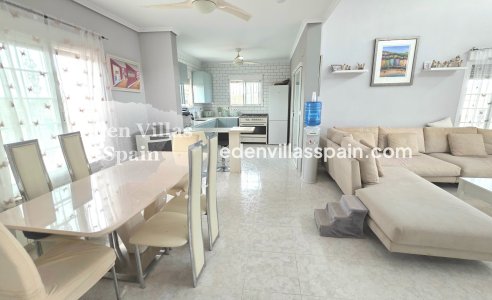 Immobilien Zweiter Hand - Villa an der Küste - La Marina