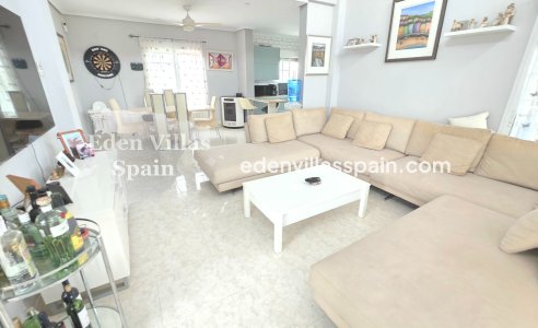 Immobilien Zweiter Hand - Villa an der Küste - La Marina