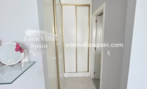 Immobilien Zweiter Hand - Villa an der Küste - La Marina