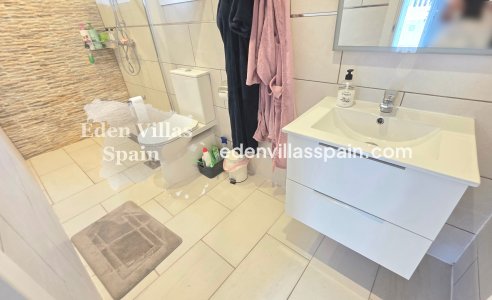 Immobilien Zweiter Hand - Villa an der Küste - La Marina