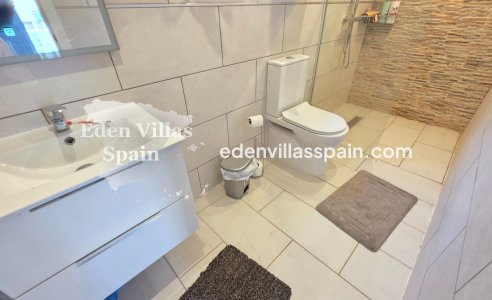 Immobilien Zweiter Hand - Villa an der Küste - La Marina