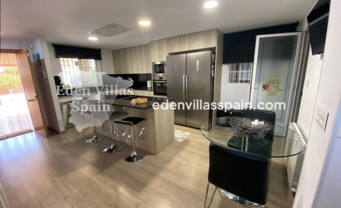 Immobilien Zweiter Hand - Urbanisierung freistehende Villa - Elche