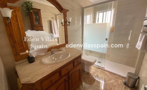 Immobilien Zweiter Hand - Urbanisierung freistehende Villa - Elche