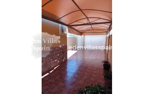 Resale - Urbanisation detached Villa - La Marina