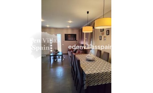 Resale - Urbanisation detached Villa - La Marina