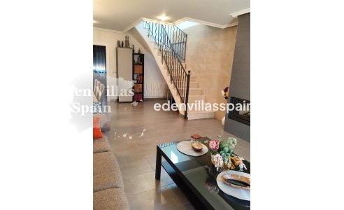 Resale - Urbanisation detached Villa - La Marina