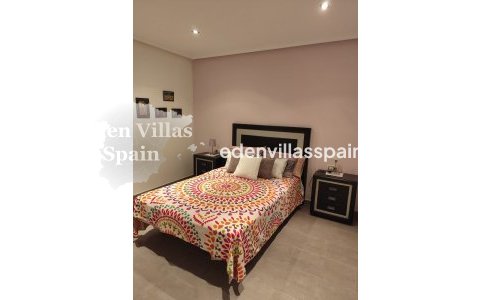 Resale - Urbanisation detached Villa - La Marina