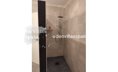 Resale - Urbanisation detached Villa - La Marina