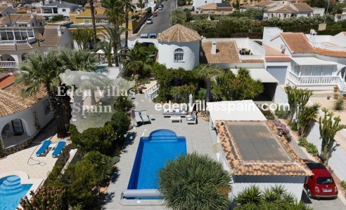 Resale - Urbanisation detached Villa - Torrevieja