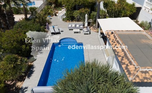 Resale - Urbanisation detached Villa - Torrevieja