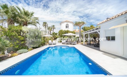 Resale - Urbanisation detached Villa - Torrevieja