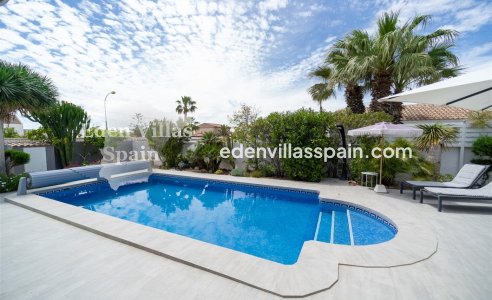 Resale - Urbanisation detached Villa - Torrevieja