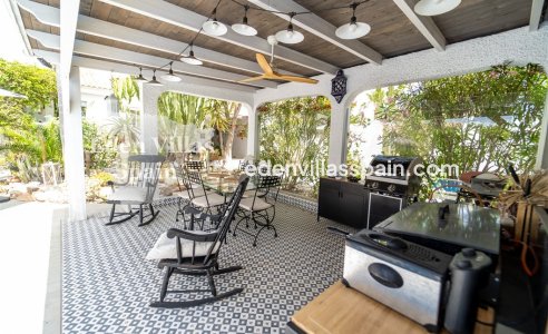 Resale - Urbanisation detached Villa - Torrevieja