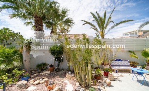 Resale - Urbanisation detached Villa - Torrevieja