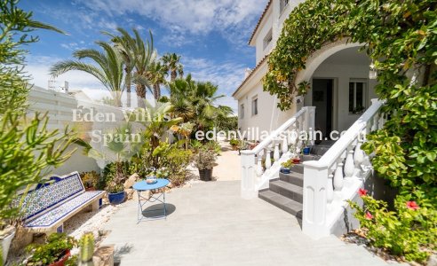 Resale - Urbanisation detached Villa - Torrevieja