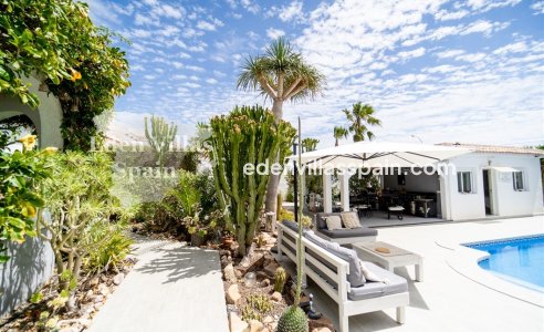 Resale - Urbanisation detached Villa - Torrevieja