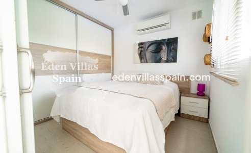 Resale - Urbanisation detached Villa - Torrevieja