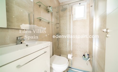 Resale - Urbanisation detached Villa - Torrevieja