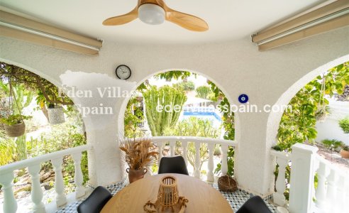 Resale - Urbanisation detached Villa - Torrevieja