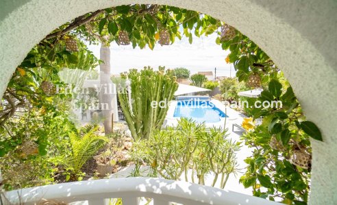 Resale - Urbanisation detached Villa - Torrevieja