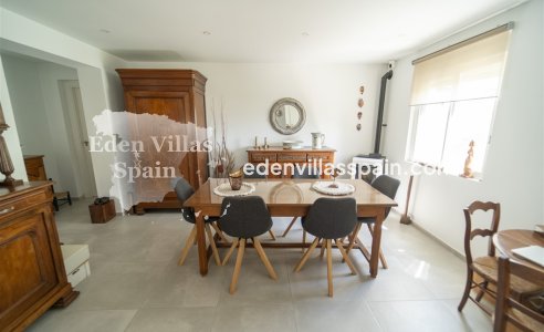 Resale - Urbanisation detached Villa - Torrevieja