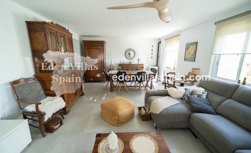 Resale - Urbanisation detached Villa - Torrevieja