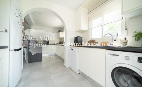 Resale - Urbanisation detached Villa - Torrevieja