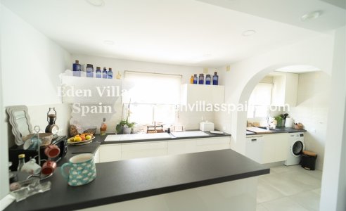 Resale - Urbanisation detached Villa - Torrevieja