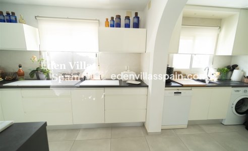 Resale - Urbanisation detached Villa - Torrevieja