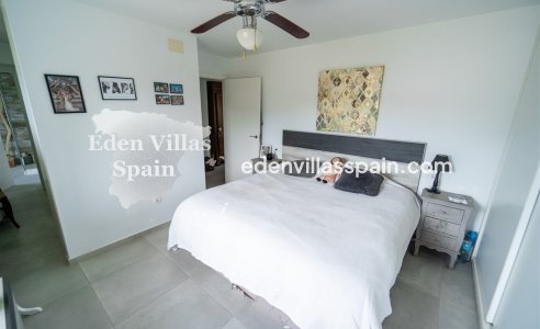 Resale - Urbanisation detached Villa - Torrevieja