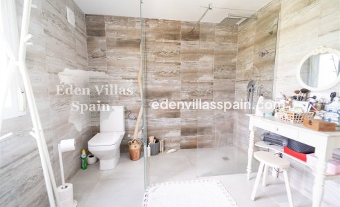 Resale - Urbanisation detached Villa - Torrevieja