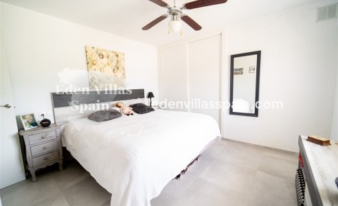 Resale - Urbanisation detached Villa - Torrevieja
