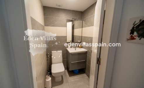 Resale - Urbanisation detached Villa - Torrevieja