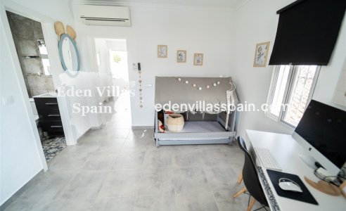 Resale - Urbanisation detached Villa - Torrevieja