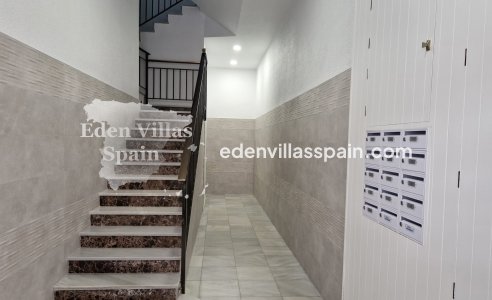 Segunda Mano - Apartamento en la costa - Santa Pola