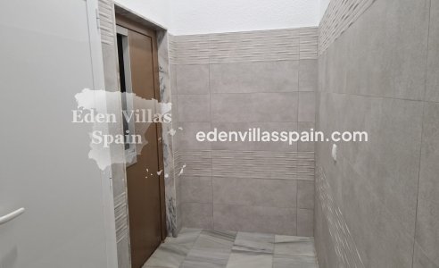 Segunda Mano - Apartamento en la costa - Santa Pola